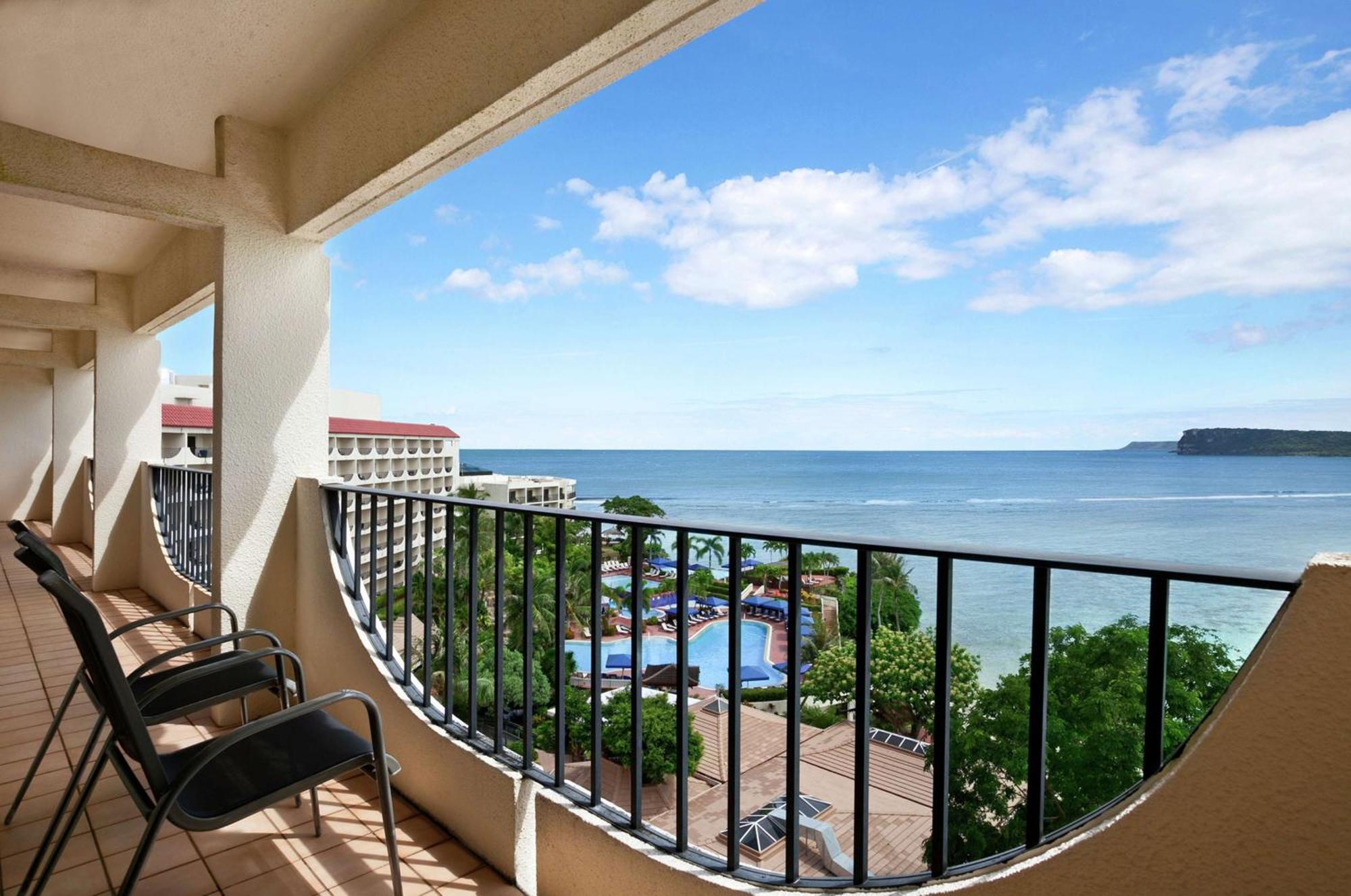 Hilton Guam Resort & Spa Тумон Экстерьер фото