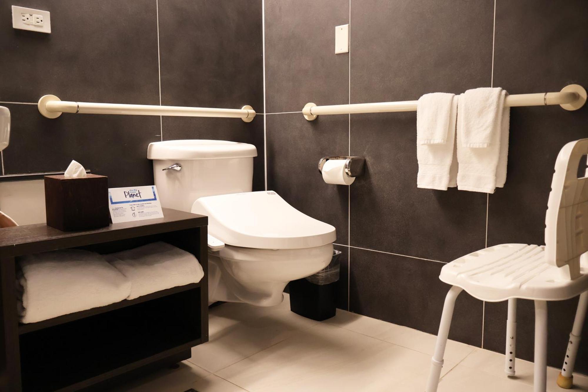 Hilton Guam Resort & Spa Тумон Экстерьер фото